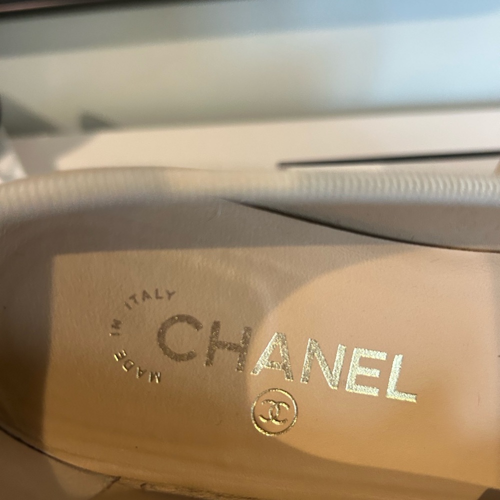 Chanel Beige and Black Women's Ballet Flats - Picture 3 of 15